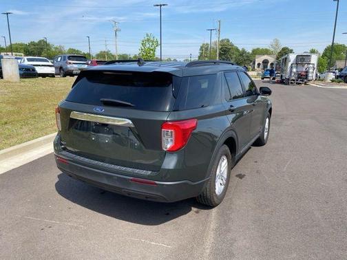 Forged Green Metallic 2022 Ford Explorer XLT