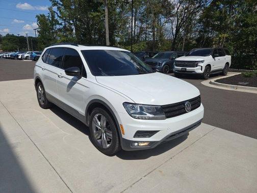 Pure White 2021 Volkswagen Tiguan 2.0T SEL