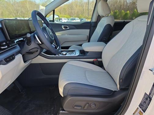 Snow White Pearl 2026 Kia Carnival Hybrid EX