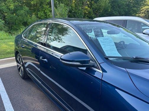Tourmaline Blue Metallic 2021 Volkswagen Passat 2.0T SE