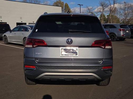 2024 Volkswagen Taos 1.5T SE