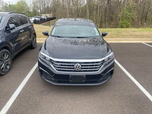 2020 Volkswagen Passat 2.0T R-Line