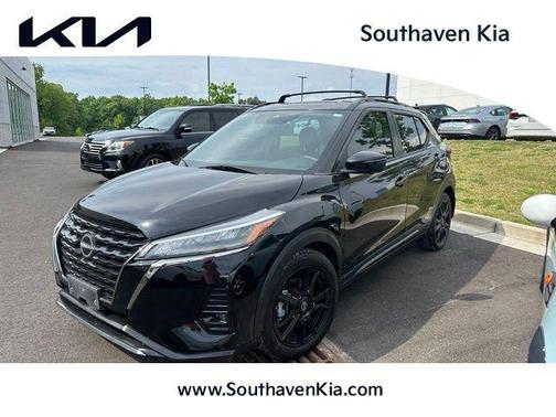Super Black 2022 Nissan Kicks SR