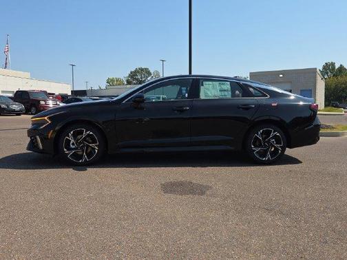 Aurora Black Pearl 2026 Kia K5 GT-Line