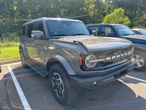 Gray 2025 Ford Bronco Outer Banks