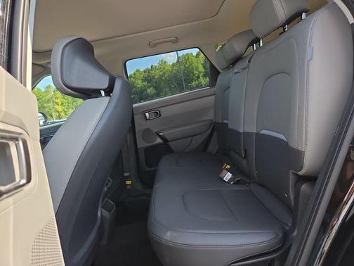 Aurora Black Pearl 2027 Kia Seltos EX