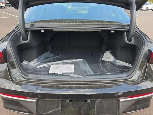 Aurora Black Pearl 2026 Kia K5 LXS