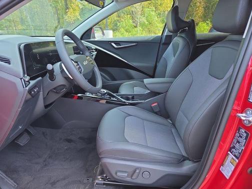 2025 Kia Niro Plug-In Hybrid EX