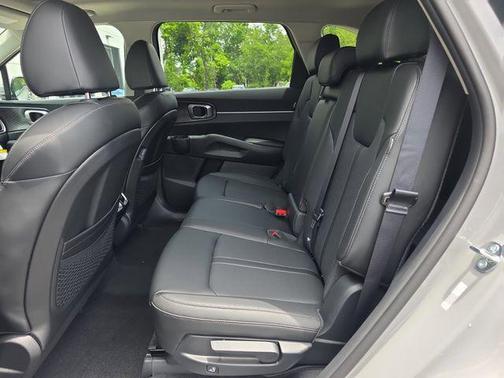 Wolf Gray 2026 Kia Sorento S