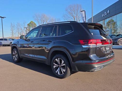 2024 Volkswagen Atlas 2.0T SE