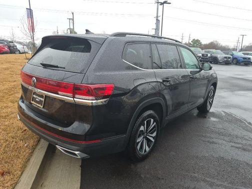 2024 Volkswagen Atlas 2.0T SE