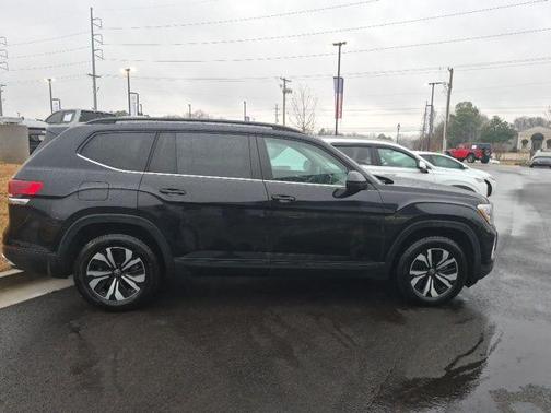 2024 Volkswagen Atlas 2.0T SE
