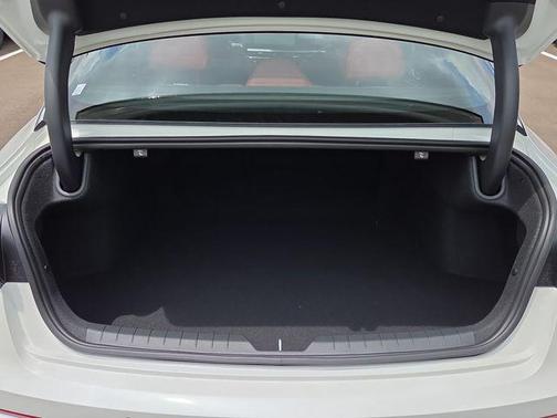 Snow White Pearl 2026 Kia K5 GT-Line