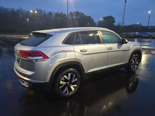 2023 Volkswagen Atlas Cross Sport 2.0T SE