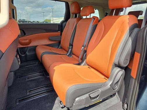 Astra Blue 2026 Kia Carnival SX