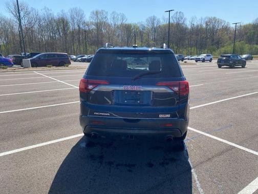 2017 GMC Acadia SLT-1