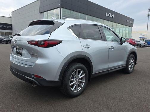 2022 Mazda CX-5 2.5 S Preferred Package