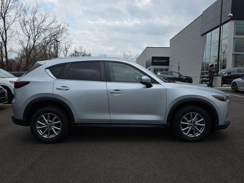 2022 Mazda CX-5 2.5 S Preferred Package