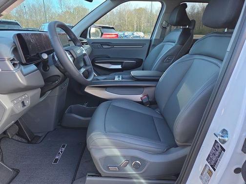 2026 Kia EV9 Light Long Range