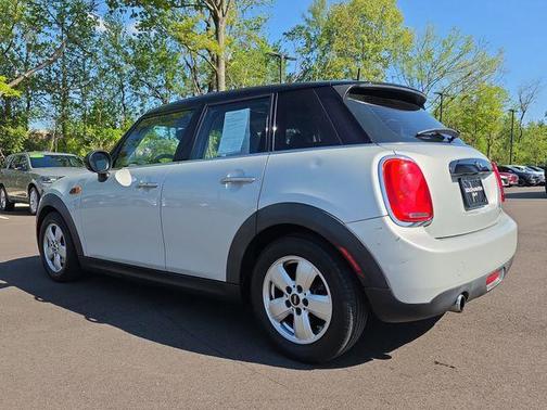 White Silver 2017 MINI Hardtop Cooper