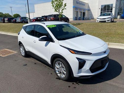 Summit White 2023 Chevrolet Bolt EUV LT