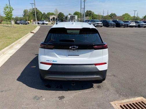 Summit White 2023 Chevrolet Bolt EUV LT
