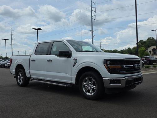 Oxford White 2025 Ford F-150 XLT