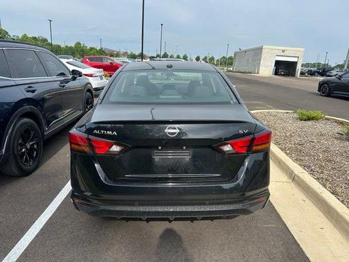 Super Black Clearcoat 2024 Nissan Altima 2.5 SV