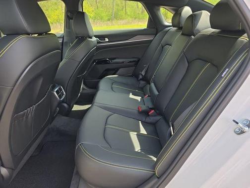 Snow White Pearl 2026 Kia K5 GT