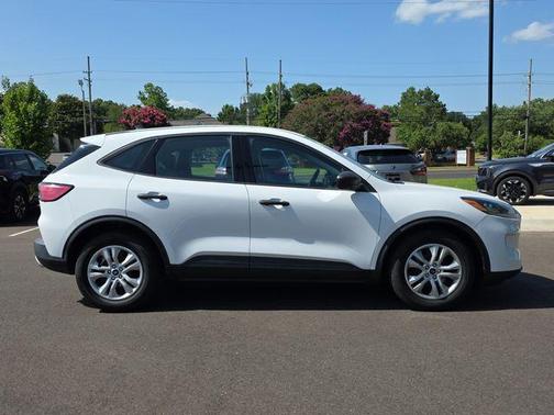 Oxford White 2021 Ford Escape S