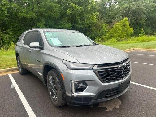 Sterling Gray Metallic 2023 Chevrolet Traverse RS
