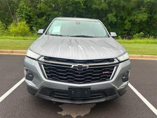 Sterling Gray Metallic 2023 Chevrolet Traverse RS