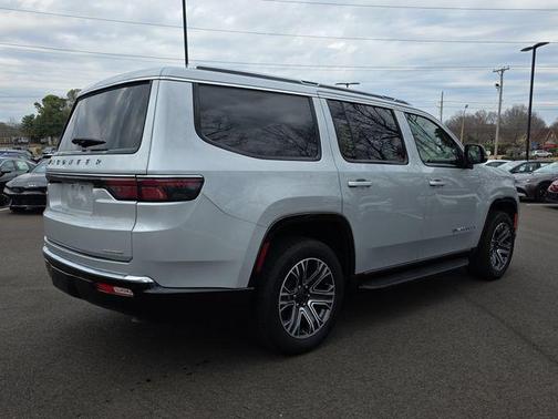 Silver Zynith 2024 Jeep Wagoneer Series II