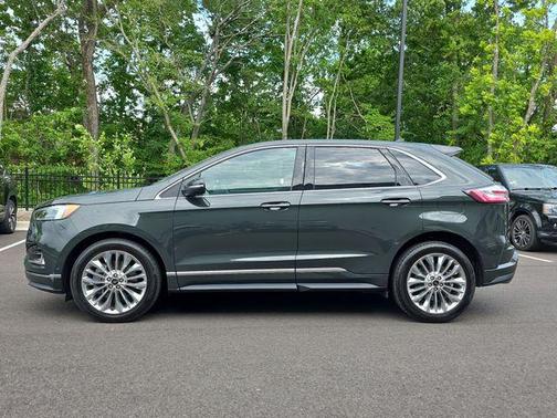 Green Metallic 2024 Ford Edge Titanium
