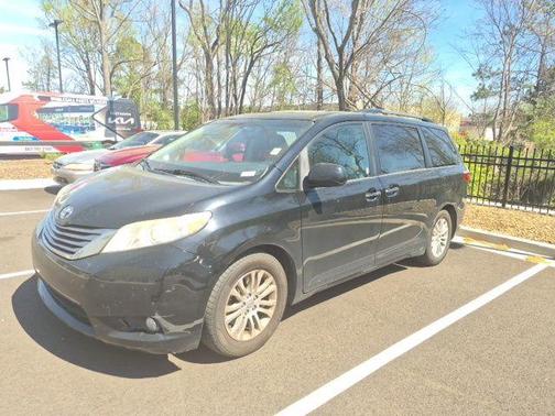 2015 Toyota Sienna L