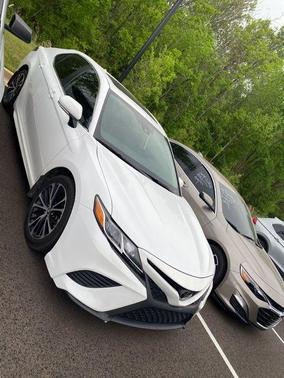 2019 Toyota Camry SE