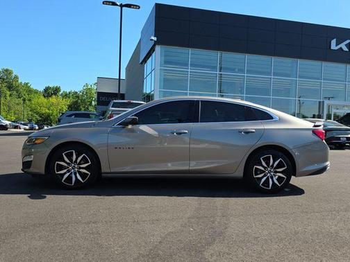 Mineral Gray Metallic 2024 Chevrolet Malibu RS