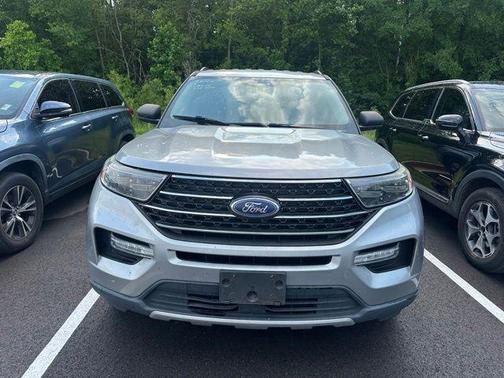 Silver Metallic 2020 Ford Explorer XLT