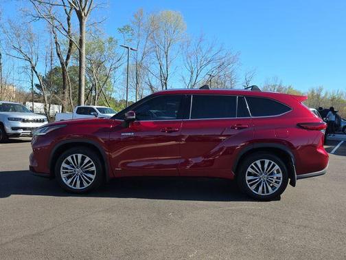 2021 Toyota Highlander Hybrid Platinum
