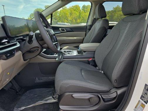 Snow White Pearl 2027 Kia Carnival LX