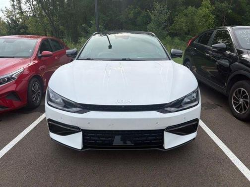 Snow White Pearl 2023 Kia EV6 GT-Line