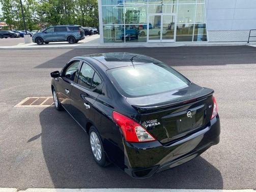 Black 2017 Nissan Versa 1.6 SV