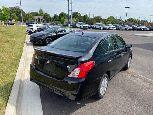 Black 2017 Nissan Versa 1.6 SV
