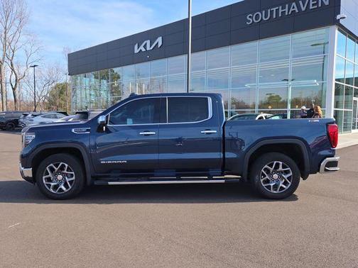 2022 GMC Sierra 1500 SLT