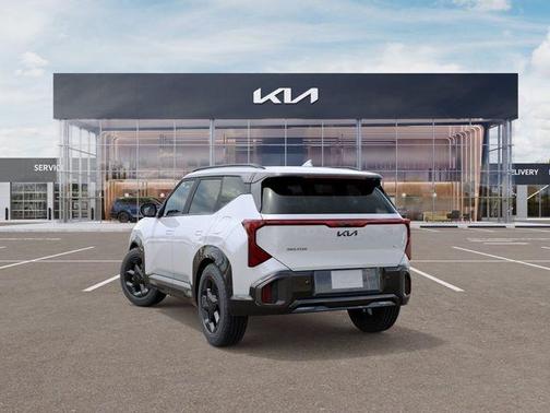Snow White Pearl 2027 Kia Seltos X-Line