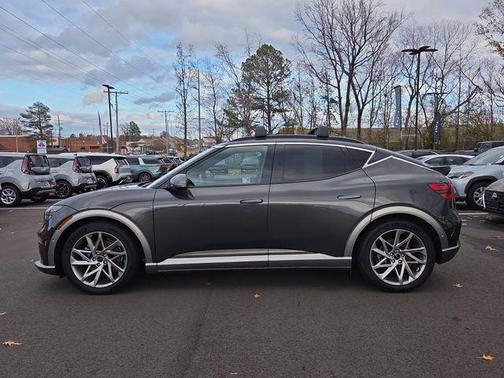 2024 Genesis GV60 Advanced