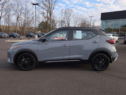2023 Nissan Kicks SR
