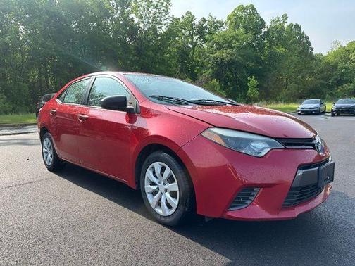 Barcelona Red Metallic 2016 Toyota Corolla LE