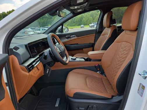 Snow White Pearl 2027 Kia Sportage Hybrid X-LINE