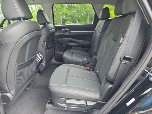 Ebony Black 2026 Kia Sorento EX